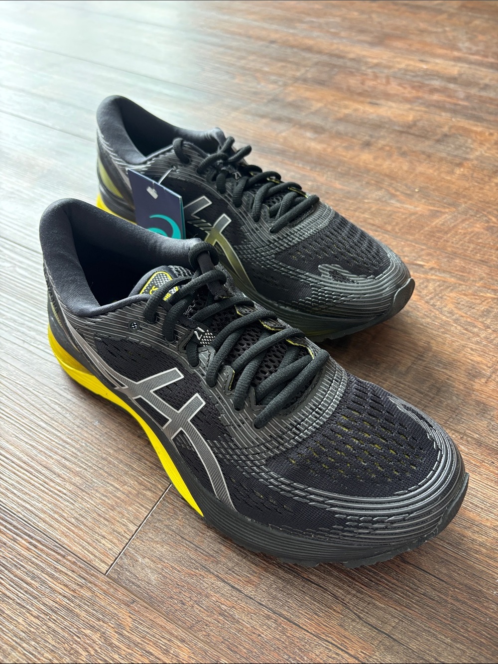 Asics Black & Yellow Men's Running Trainers
